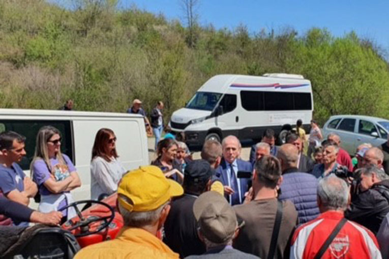  Minibusom kroz kuršumlijska sela 